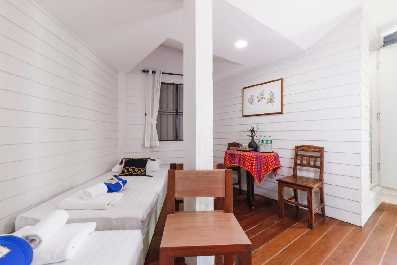 Ilili House Hostel เชียงใหม่ ภายนอก รูปภาพ