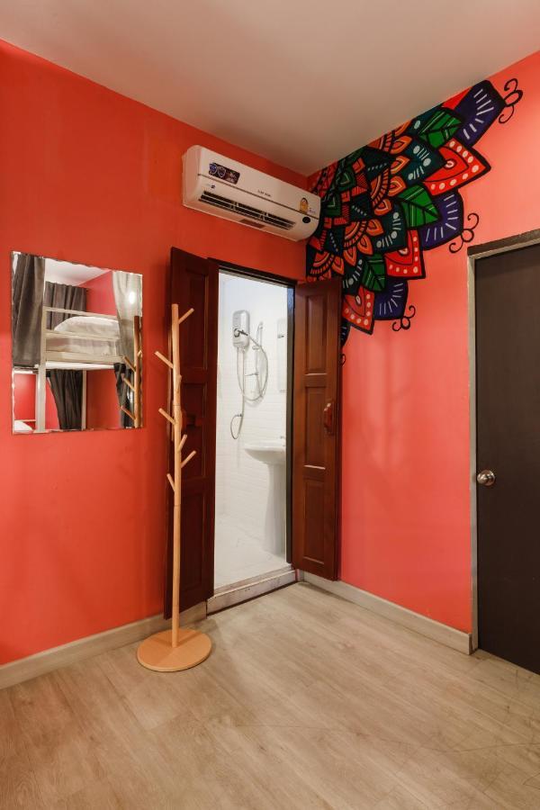 Ilili House Hostel เชียงใหม่ ภายนอก รูปภาพ