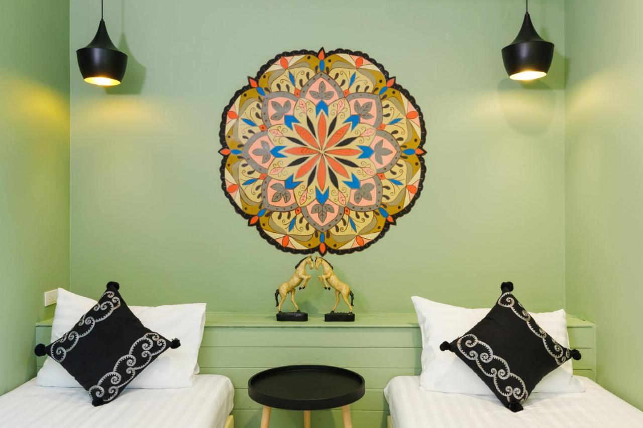 Ilili House Hostel เชียงใหม่ ภายนอก รูปภาพ