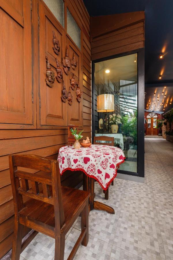 Ilili House Hostel เชียงใหม่ ภายนอก รูปภาพ